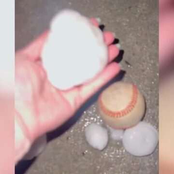 img-895 Furtuni devastatoare în SUA: Cel puțin trei oameni au murit din cauza tornadelor însoțite de grindină