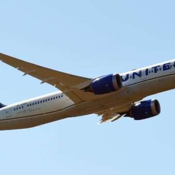 img-924 SUA investighează modul în care un Boeing 737-800 al United Airlines a pierdut un panou extern în timpul zborului