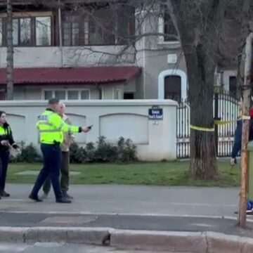img-953 Colet suspect în fața Ambasadei Rusiei din București. Ce au descoperit pirotehniștii