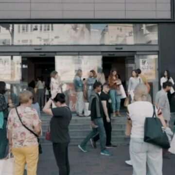 img-1112 Eveniment de shopping. „Half is free”, reduceri de 50% la haine făcute de designeri români