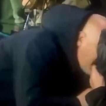 img-1118 Moment hilar la un meci de fotbal: Sărutul care a șocat după golul dat de Fiorentina