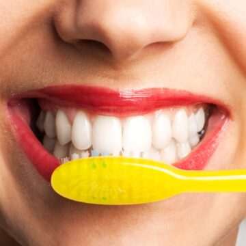 img-1255 Trebuie sa stii cand sa nu iti speli dintii – informatii importante de la un medic stomatolog