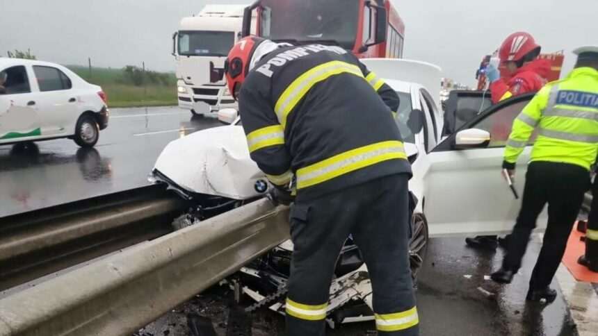 Accident înfiorător pe A1. Un bărbat a murit după ce a intrat cu mașina în parapet