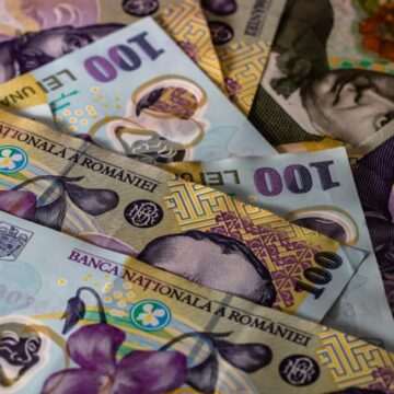 Majorare salarii în plin an electoral: Ce impact ar avea creșterea salariului minim în România?