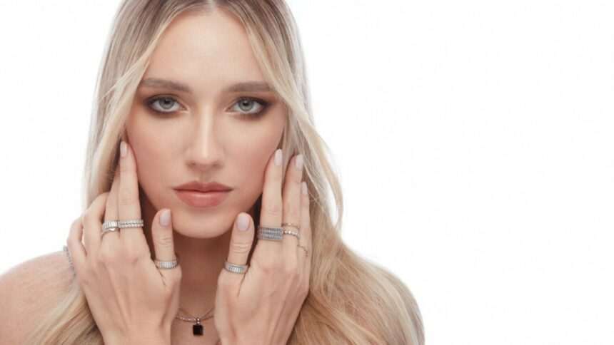 img-1352 M’estimo: Bijuterii care celebrează feminitatea și încrederea în sine