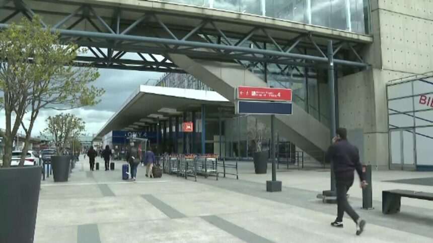 img-1387 Zborurile vor fi perturbate în Franța din cauza grevei controlorilor de trafic