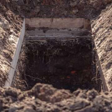 img-141 Profanare de morminte în două cimitire din Timiş. Poliţiştii au deschis o anchetă