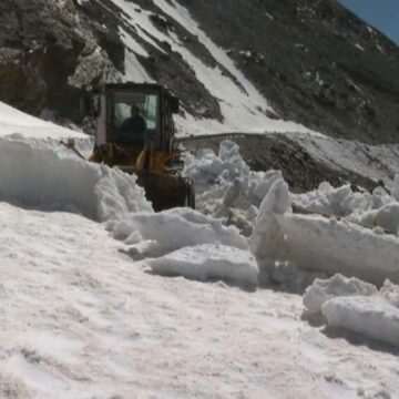 Deszăpezirea pe Transalpina