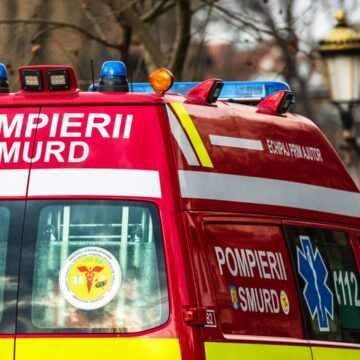 img-1516 Accident pe Drumul morții între o mașină și un utilaj agricol