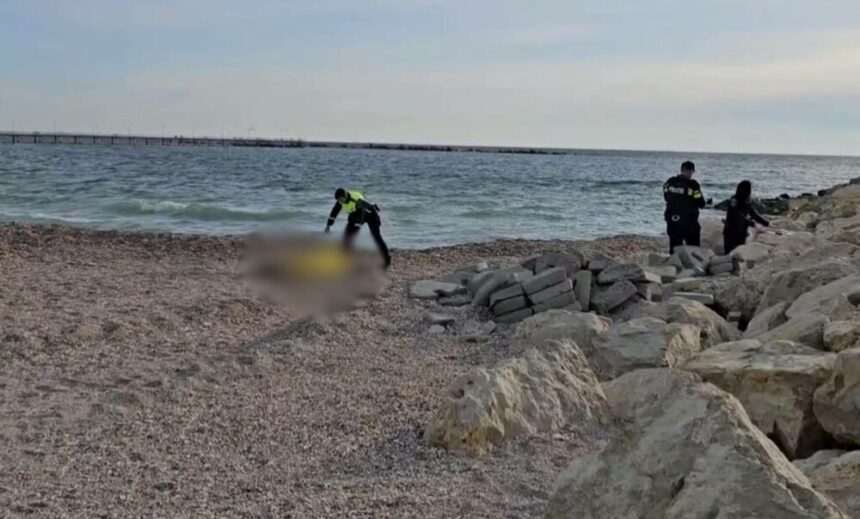 img-1563 Tragedie de Florii, în Mamaia – Bărbat înecat în mare