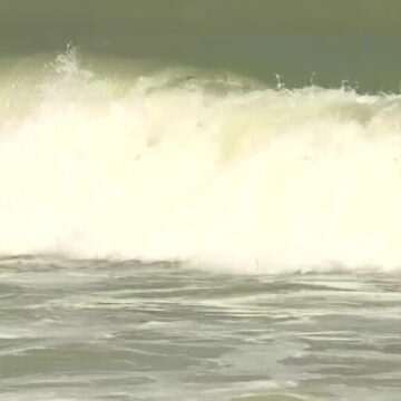 img-1601 Tragedie în stațiunea Mamaia de Florii: Bărbatul înecat găsit la mal. Șeful salvamarilor suspectează o lovitură la cap