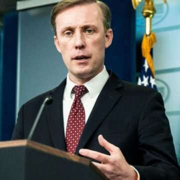 Jake Sullivan, consilierul pentru securitate națională de la Casa Albă, și-a amânat vizita în Arabia Saudită din cauza unei fracturi de coastă