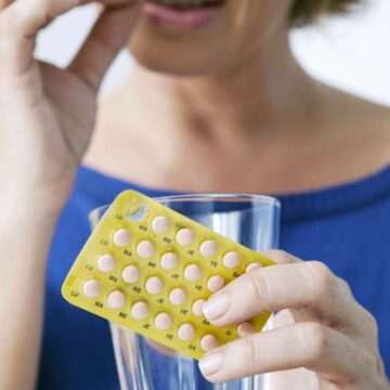 Studiu: Femeile care iau medicamente hormonale ar putea face tumori cerebrale