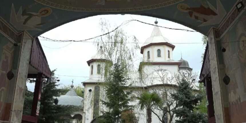 Experiența unică de a petrece Paștele la mănăstire