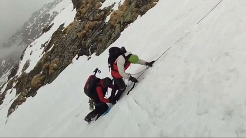 img-242 Turist spaniol salvat de salvamontiști în Munții Făgăraș