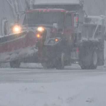 Ninge în nord-estul Statelor Unite, traficul îngreunat și accidente în urma căderilor de zăpadă