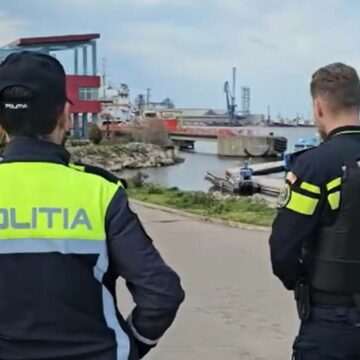 Detonare controlată a unei ambarcațiuni descoperite la Tuzla, județul Constanța