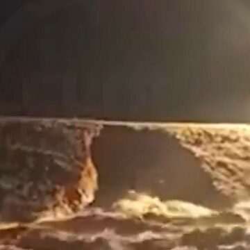 img-284 Ruperea unui baraj în Rusia: Mii de case amenințate de inundații