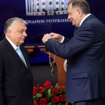 img-287 Viktor Orban decorat de liderul separatistilor sarbi din Bosnia-Hertegovina
