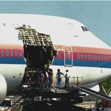 img-323 Explozia ușii avionului Alaska Airlines aduce aminte de un accident similar