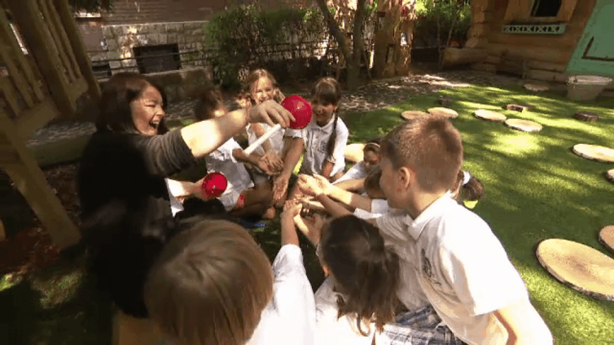 Costul unei școli private în România și schimbarea părinților către școlile de stat