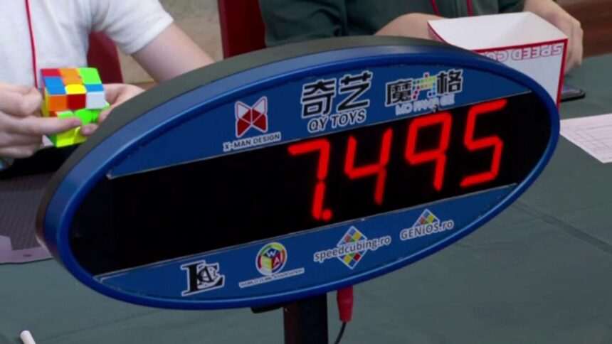 img-356 Concursul de rezolvare a cubului Rubik la Iași