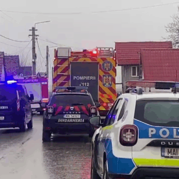 img-36 Incendiu în Constanța: 40 de persoane evacuate dintr-un bloc