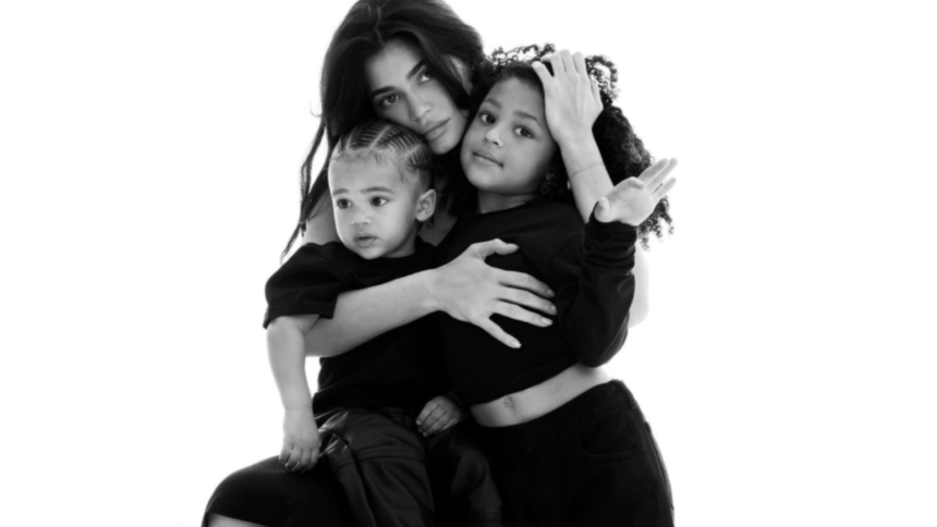 img-37 Kylie Jenner uimește fanii cu silueta sa de invidiat