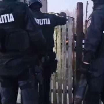 img-412 Trei români arestați pentru trafic intern și internațional de droguri de risc și mare risc