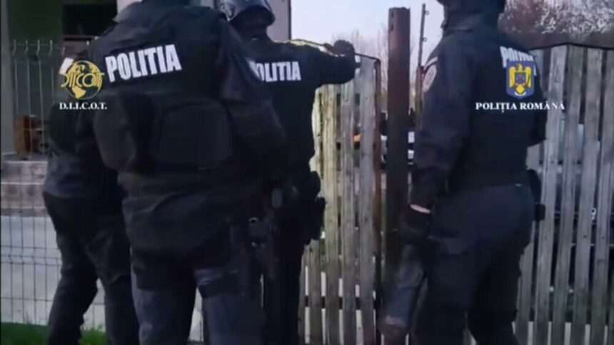 Trei români arestați pentru trafic intern și internațional de droguri de risc și mare risc
