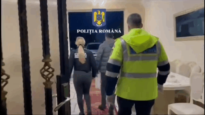 img-5 Operațiune de percheziție în Caraș-Severin: Suspecți de distribuire a conținutului video cu minori în ipostaze sexuale