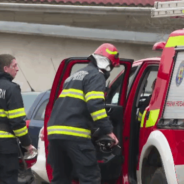 Incendiu într-un bloc din Giurgiu – Panică și evacuare în miez de noapte