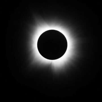 img-536 Bolile eclipsei de soare. Afecțiunile cu care te poți alege după fenomenul care a uimit o lume întreagă