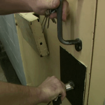 img-59 Incercarea de sinucidere a unui barbat in arestul IPJ Botosani