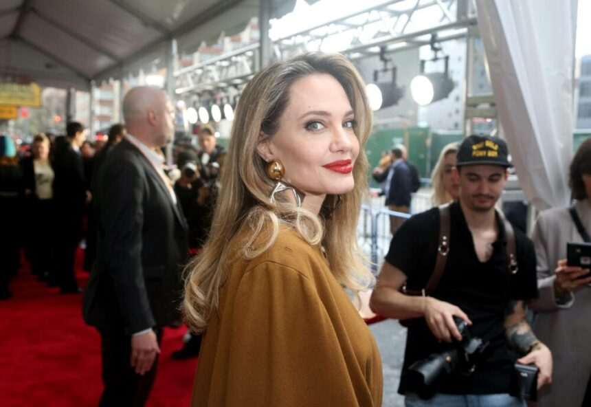 img-683 Angelina Jolie și fiica sa Vivienne la lansarea unui nou musical