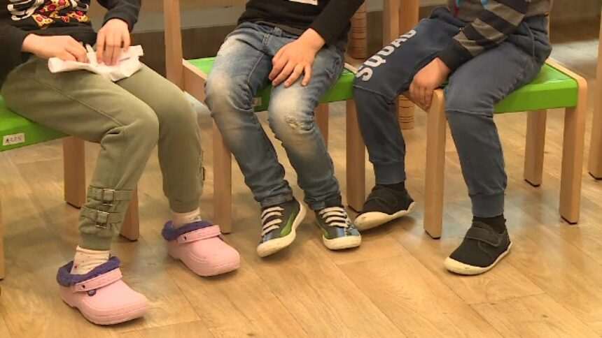 img-746 Doi copii de trei ani au plecat de la grădiniță fără să fie văzuți de educatoare, în Vaslui. Ce a urmat