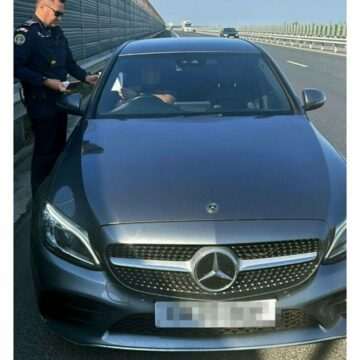 img-774 Polițiștii opresc un Mercedes de 27.000 de euro pe autostrada A1