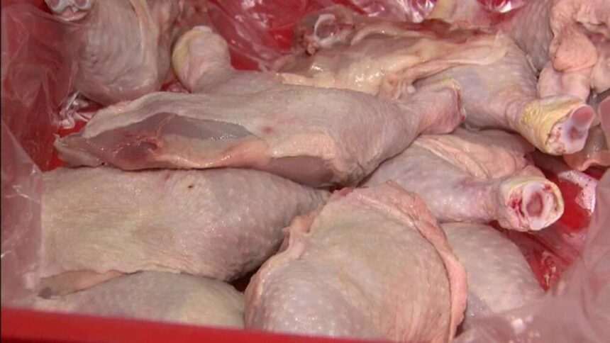img-85 Carne de pui infestată cu Salmonella, vândută românilor. În ce orașe a fost depistată și ce măsuri trebuie luate la preparare