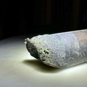 img-880 Obiect căzut din cer străpunge acoperișul unei case din Florida și provine de pe Stația Spațială Internațională