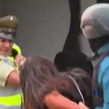 img-90 Femeia din Chile care a împușcat trei oameni după ce a furat pistolul unui polițist