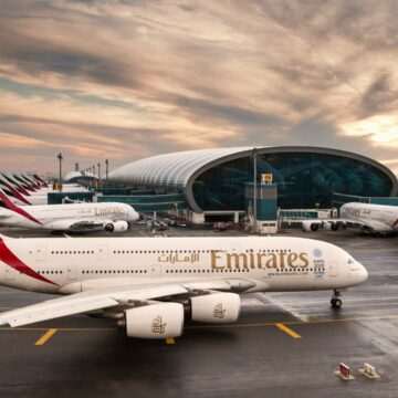 img-928 Furtuna devastatoare transforma pistele Aeroportului Internațional din Dubai în lac