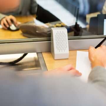 img-991 Femeia care a încercat să obțină un împrumut cu un cadavru în bancă