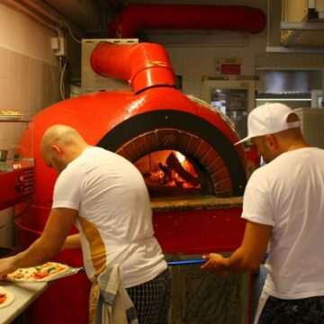 img-1004 Problema rezolvată de proprietarul unei pizzerii după ce a pus camere ascunse în local