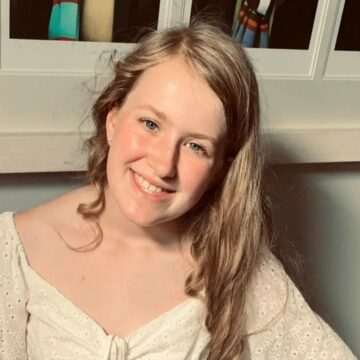 img-106 Tragedia unei eleve de 11 ani: Diagnosticată greșit cu constipație, a murit acasă