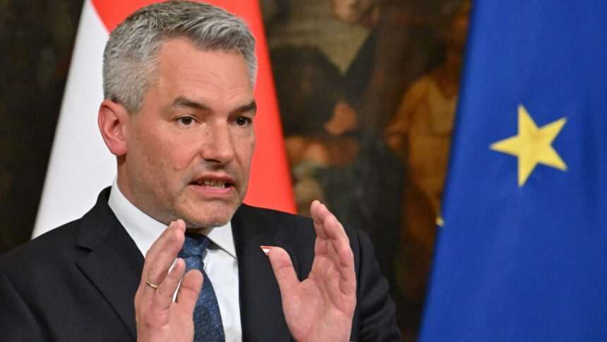 img-130 Alegeri legislative în Austria – Extrema dreaptă favorită