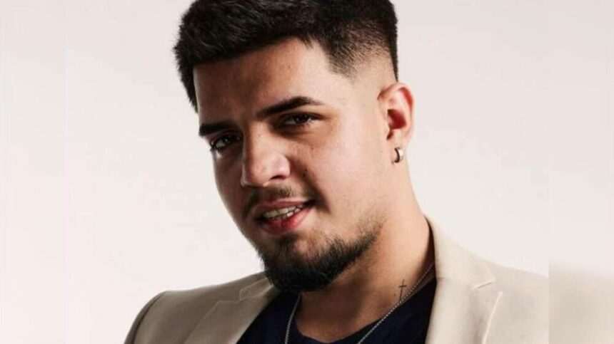 Babasha, manelistul care a urcat pe scenă la concertul Coldplay. A fost huiduit de public