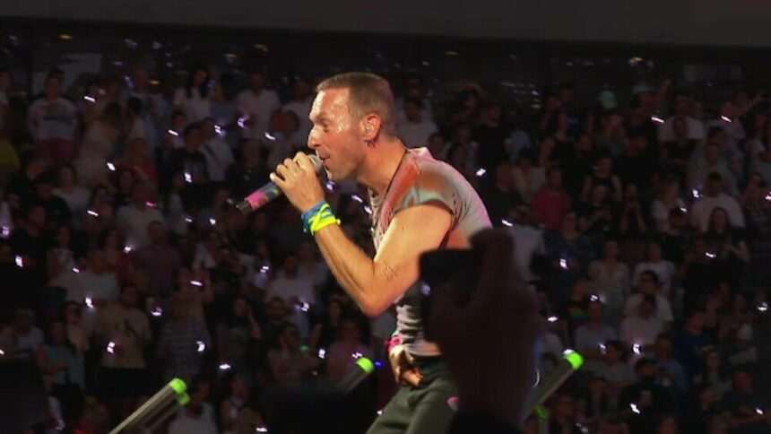 img-177 Reacțiile românilor după concertul Coldplay: Controverse și emoții pe Arena Națională