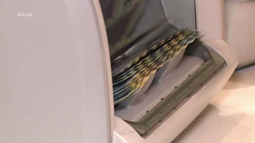 img-254 Evoluția câștigului salarial mediu net în luna aprilie 2024