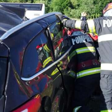 img-310 Accident rutier grav în Vâlcea: Un autocar plin cu elevi s-a ciocnit cu o mașină
