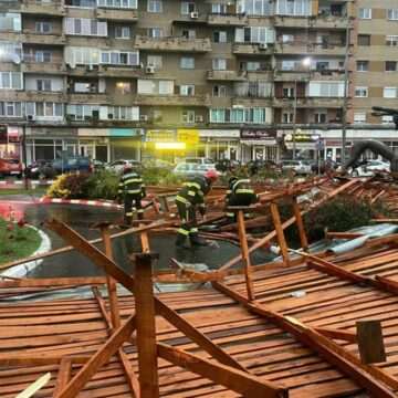 img-46 Vijelie în Hunedoara: Cod roșu de vreme severă